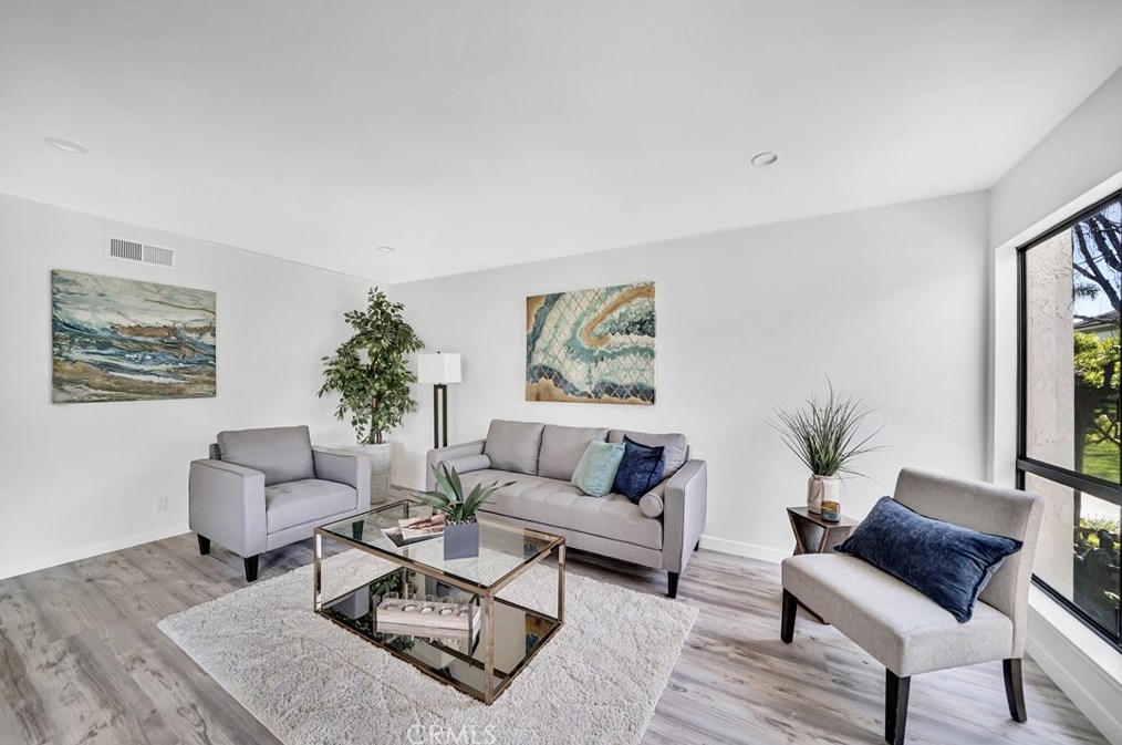 14385 Suffolk St, Westminster CA  92683-4850 exterior