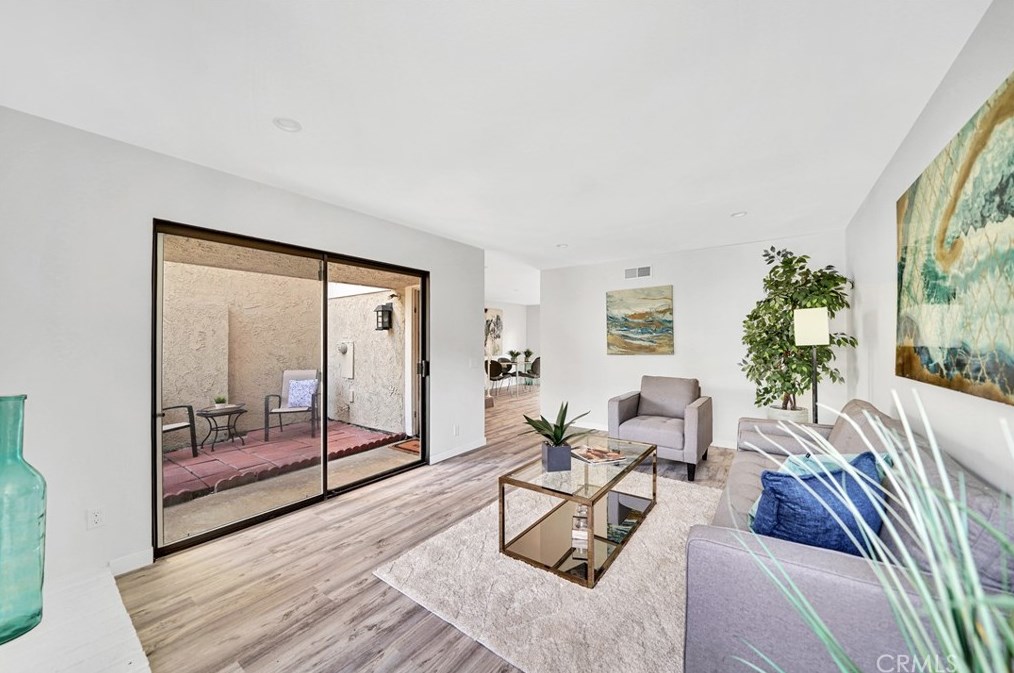 14385 Suffolk St, Westminster CA  92683-4850 exterior