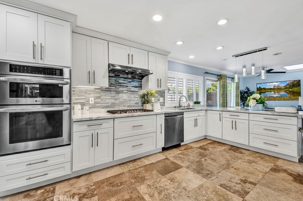 8681 Palos Verdes Ave, Westminster CA  92683-7259 exterior