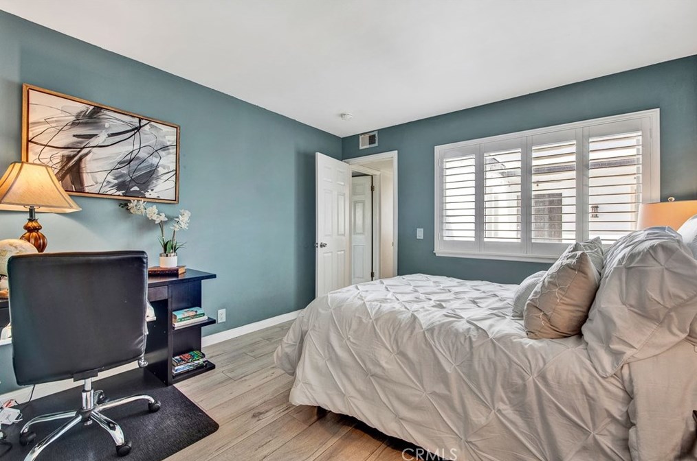 8681 Palos Verdes Ave, Westminster CA  92683-7259 exterior