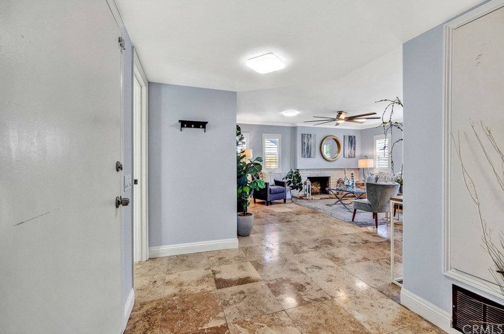 8681 Palos Verdes Ave, Westminster CA  92683-7259 exterior