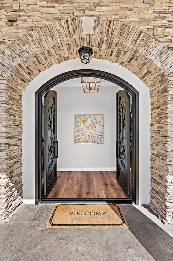 2424 Gird Rd, Fallbrook CA  92028-9687 exterior