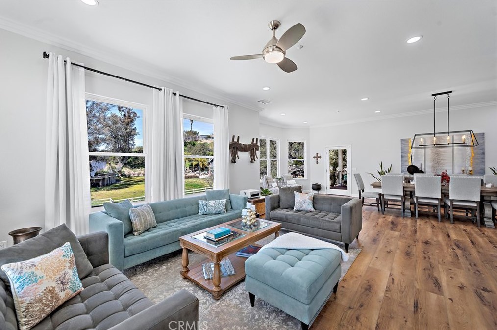 2424 Gird Rd, Fallbrook CA  92028-9687 exterior