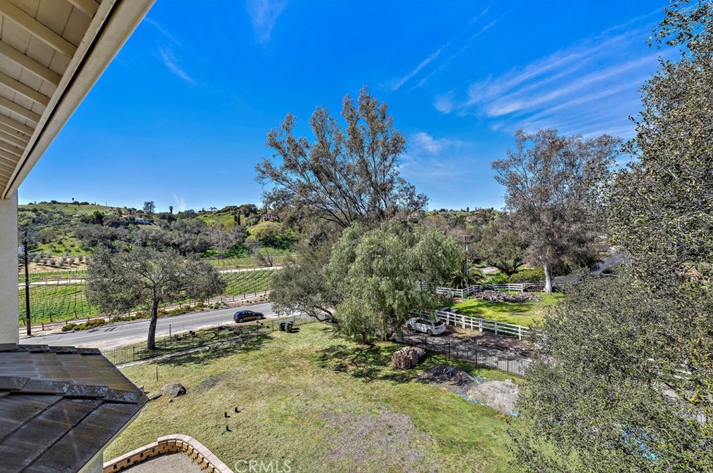 2424 Gird Rd, Fallbrook CA  92028-9687 exterior