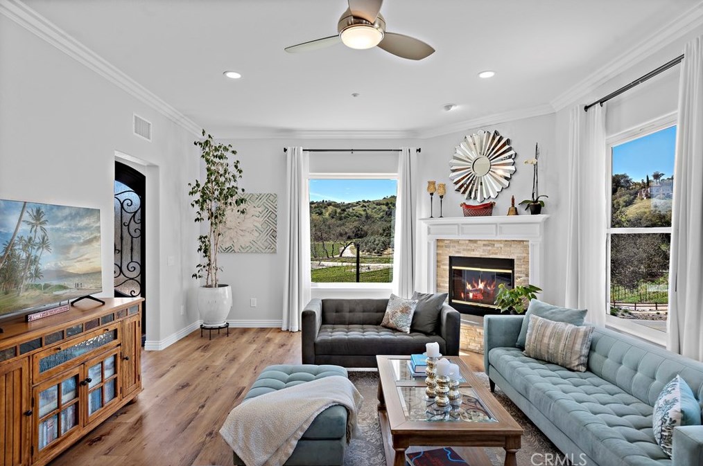 2424 Gird Rd, Fallbrook CA  92028-9687 exterior