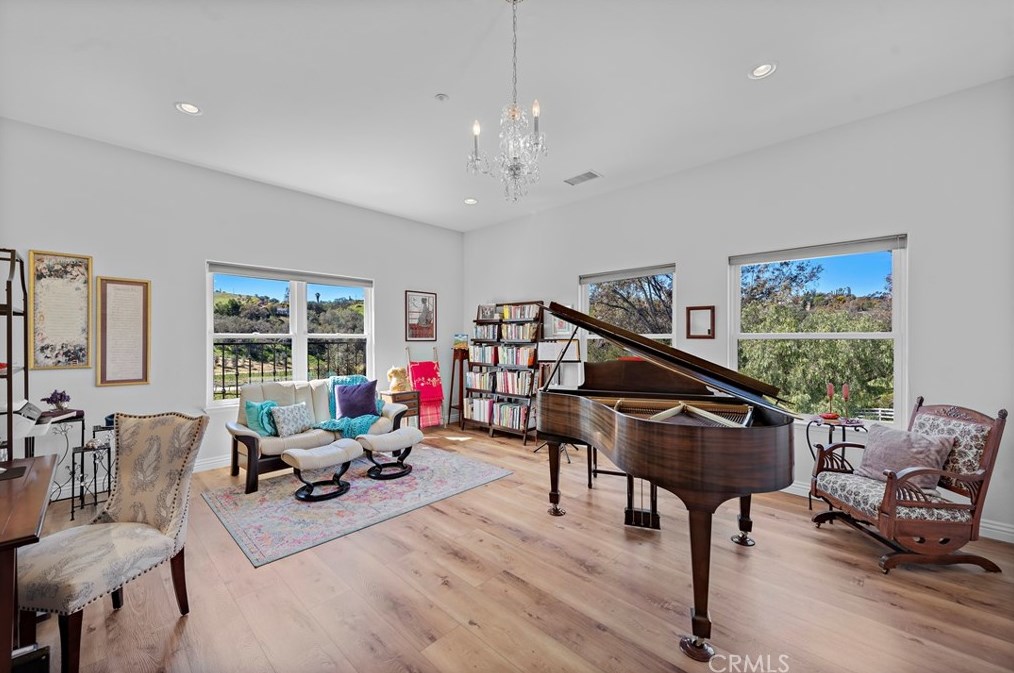 2424 Gird Rd, Fallbrook CA  92028-9687 exterior