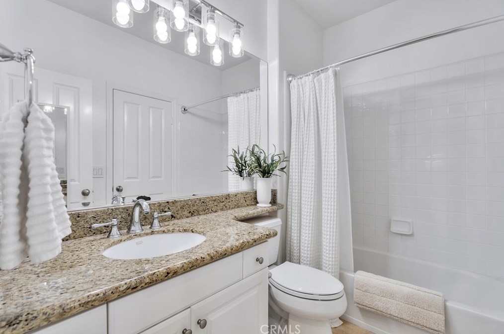 6602 Beachview Dr, Huntington Beach CA  92648-2666 exterior
