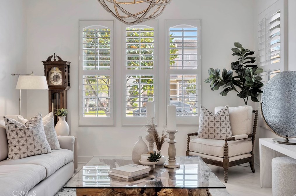 6602 Beachview Dr, Huntington Beach CA  92648-2666 exterior