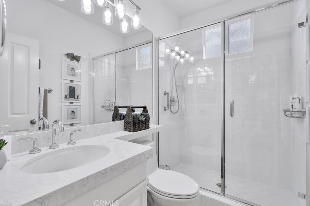 6602 Beachview Dr, Huntington Beach CA  92648-2666 exterior