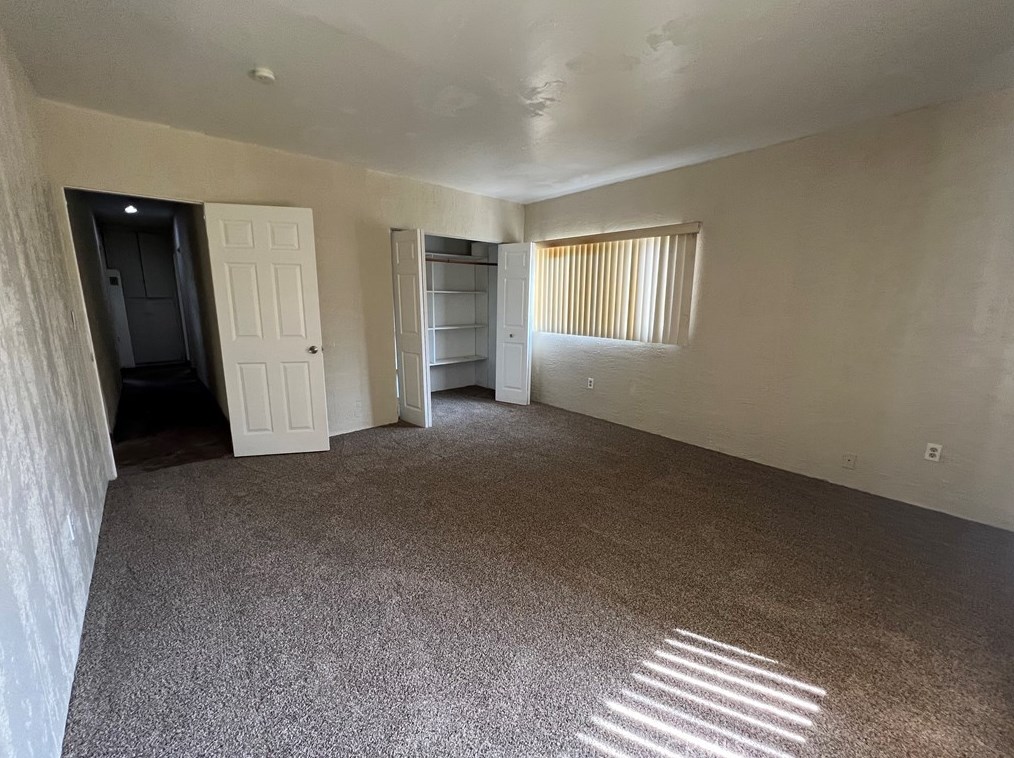 12158 Lakeland Rd, Norwalk CA  90650-1856 exterior