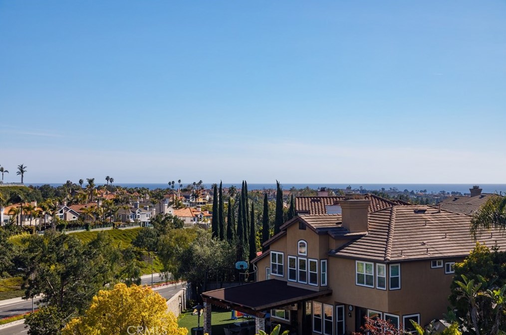 33 Gray Stone Way, Laguna Beach CA  92677-9330 exterior