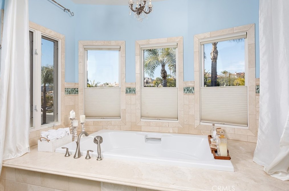 33 Gray Stone Way, Laguna Beach CA  92677-9330 exterior