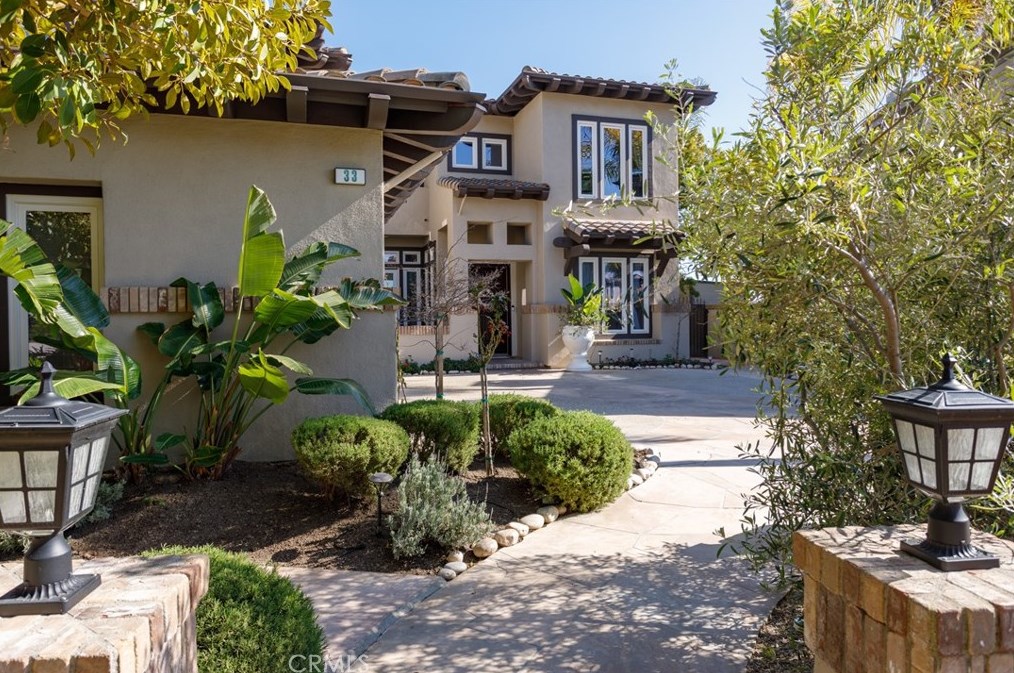 33 Gray Stone Way, Laguna Beach CA  92677-9330 exterior