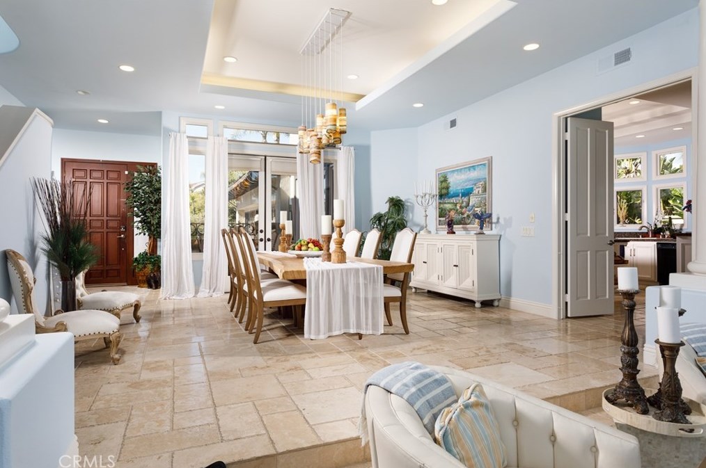 33 Gray Stone Way, Laguna Beach CA  92677-9330 exterior
