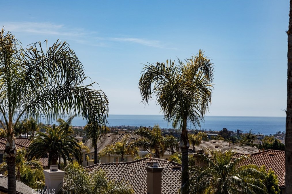 33 Gray Stone Way, Laguna Beach CA  92677-9330 exterior