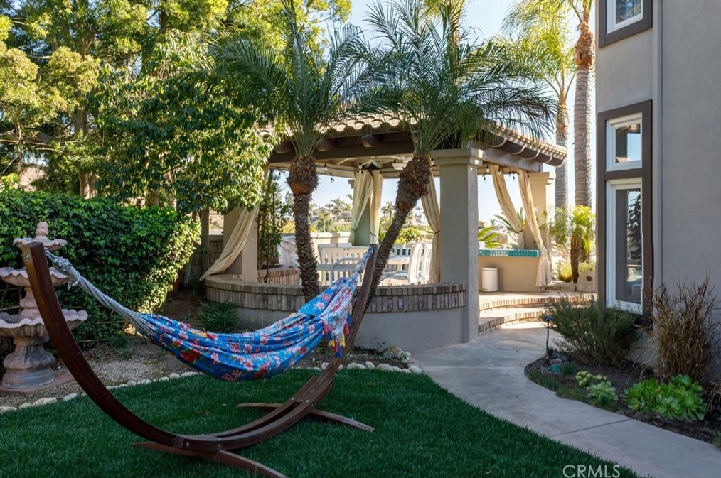 33 Gray Stone Way, Laguna Beach CA  92677-9330 exterior