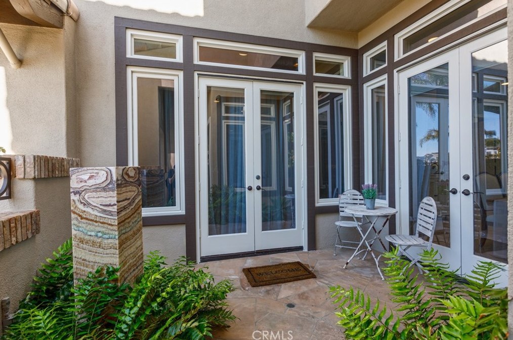 33 Gray Stone Way, Laguna Beach CA  92677-9330 exterior