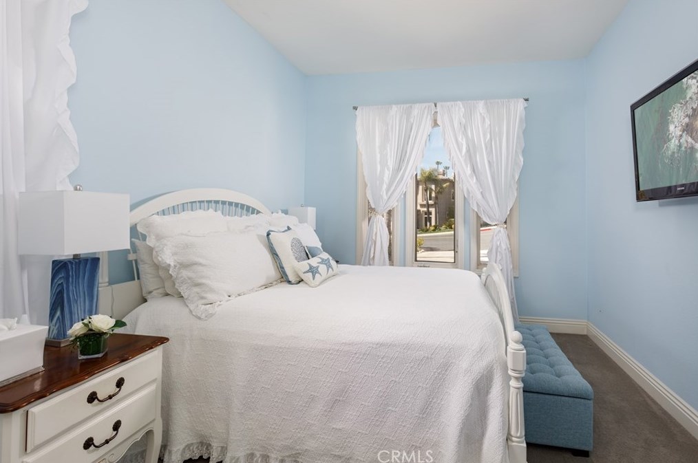 33 Gray Stone Way, Laguna Beach CA  92677-9330 exterior