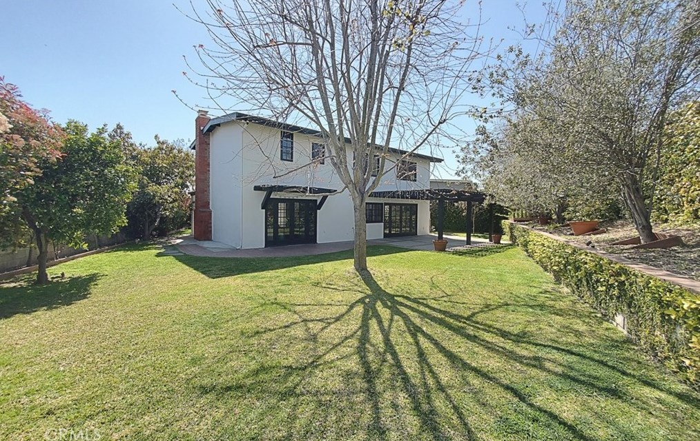 1886 Parkcrest Dr, Costa Mesa CA  92627-4532 exterior