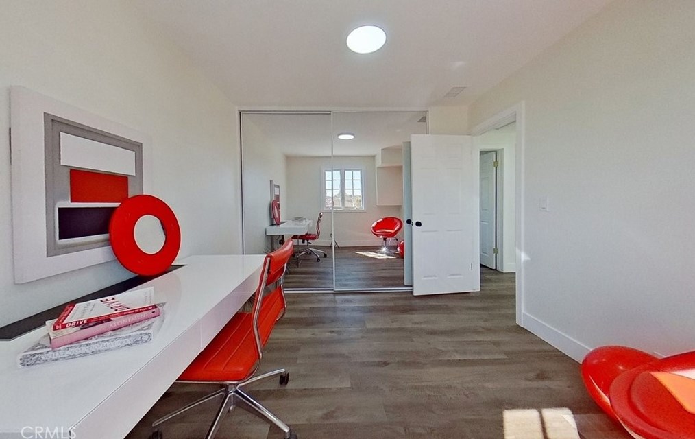 1886 Parkcrest Dr, Costa Mesa CA  92627-4532 exterior