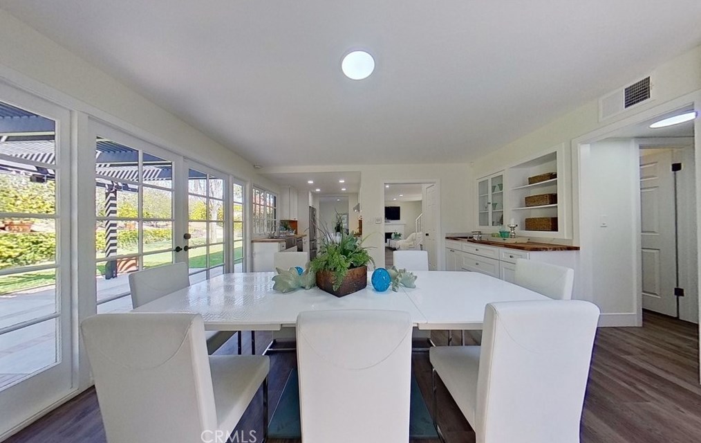 1886 Parkcrest Dr, Costa Mesa CA  92627-4532 exterior