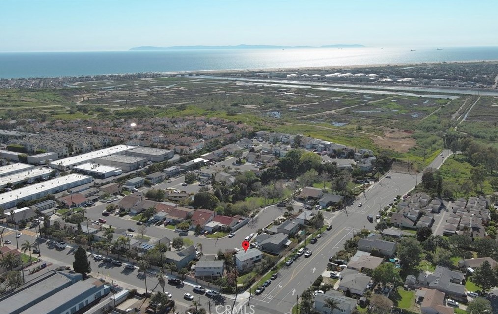 1886 Parkcrest Dr, Costa Mesa CA  92627-4532 exterior