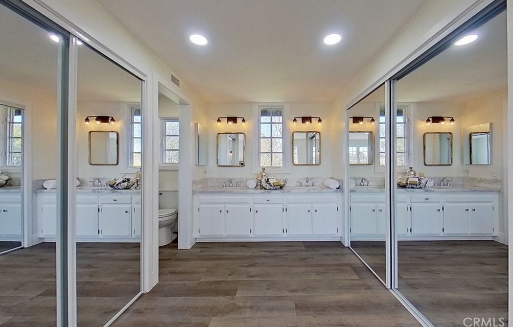 1886 Parkcrest Dr, Costa Mesa CA  92627-4532 exterior