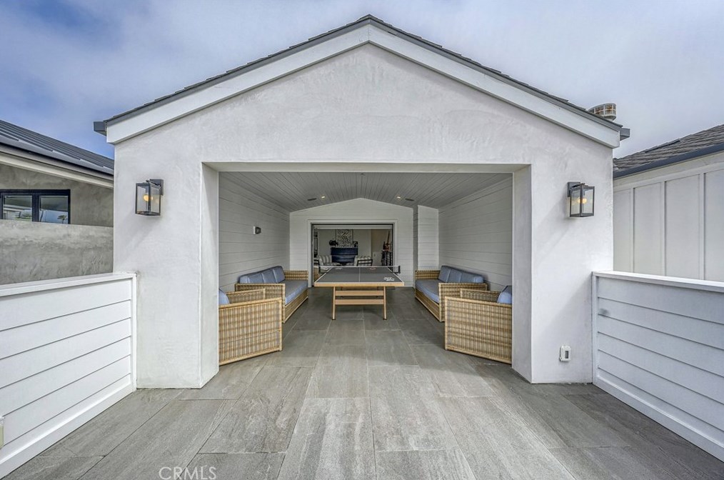 608 13th St, Huntington Beach CA  92648-4085 exterior