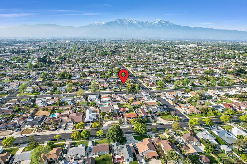 810 E St, Ontario CA  91762-3004 exterior
