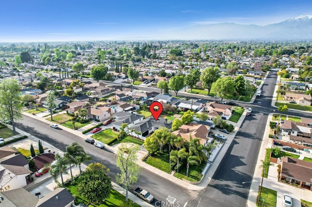 810 E St, Ontario CA  91762-3004 exterior