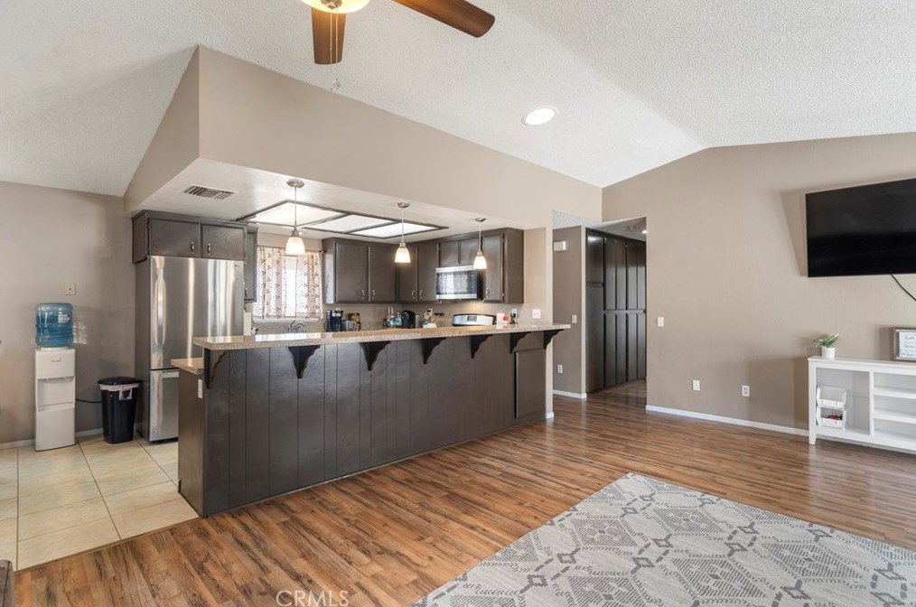 18603 Yucca St, Hesperia CA  92345-6444 exterior