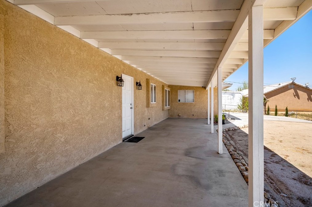 18603 Yucca St, Hesperia CA  92345-6444 exterior