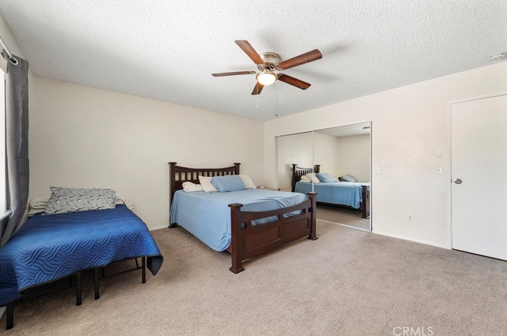 18603 Yucca St, Hesperia CA  92345-6444 exterior