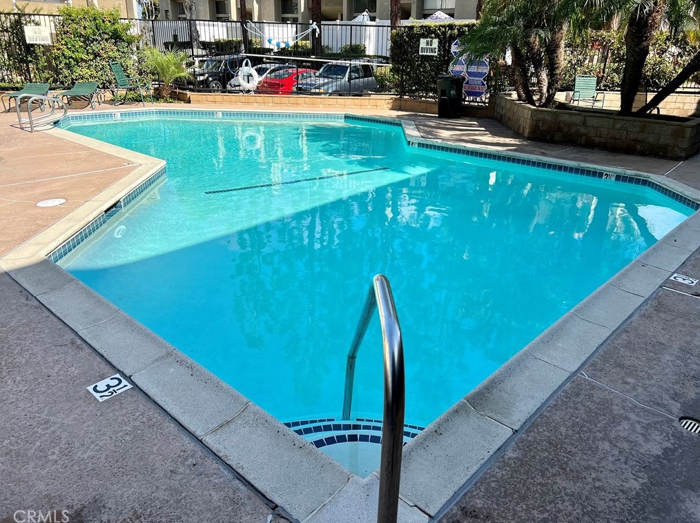 380 Wilson St, Costa Mesa CA  92627-1661 exterior