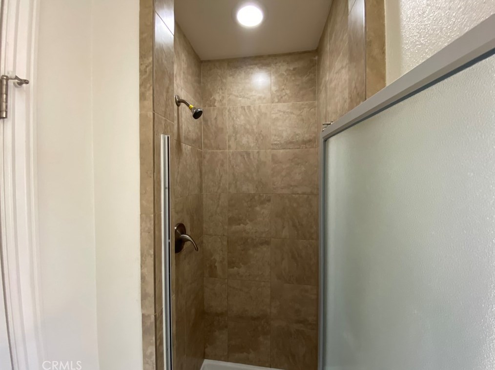 9726 Mercedes Ave, Los Angeles CA  91331-5316 exterior