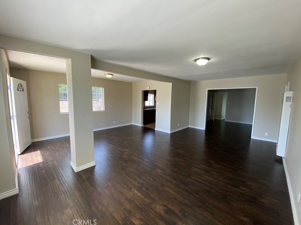 9726 Mercedes Ave, Los Angeles CA  91331-5316 exterior