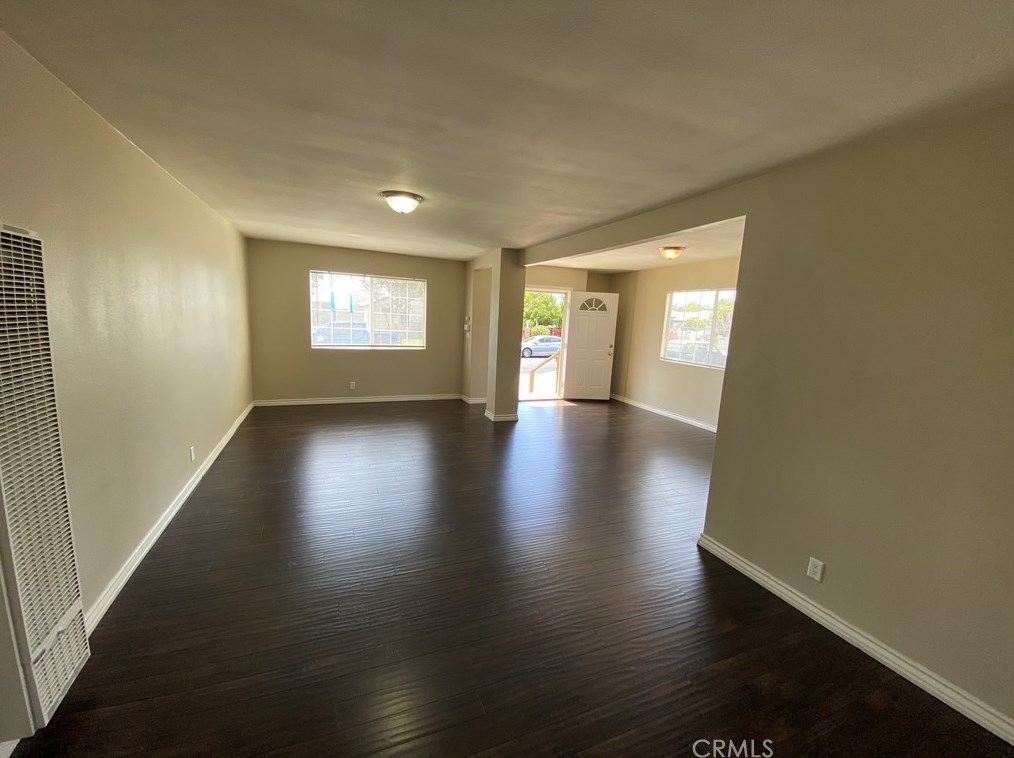9726 Mercedes Ave, Los Angeles CA  91331-5316 exterior