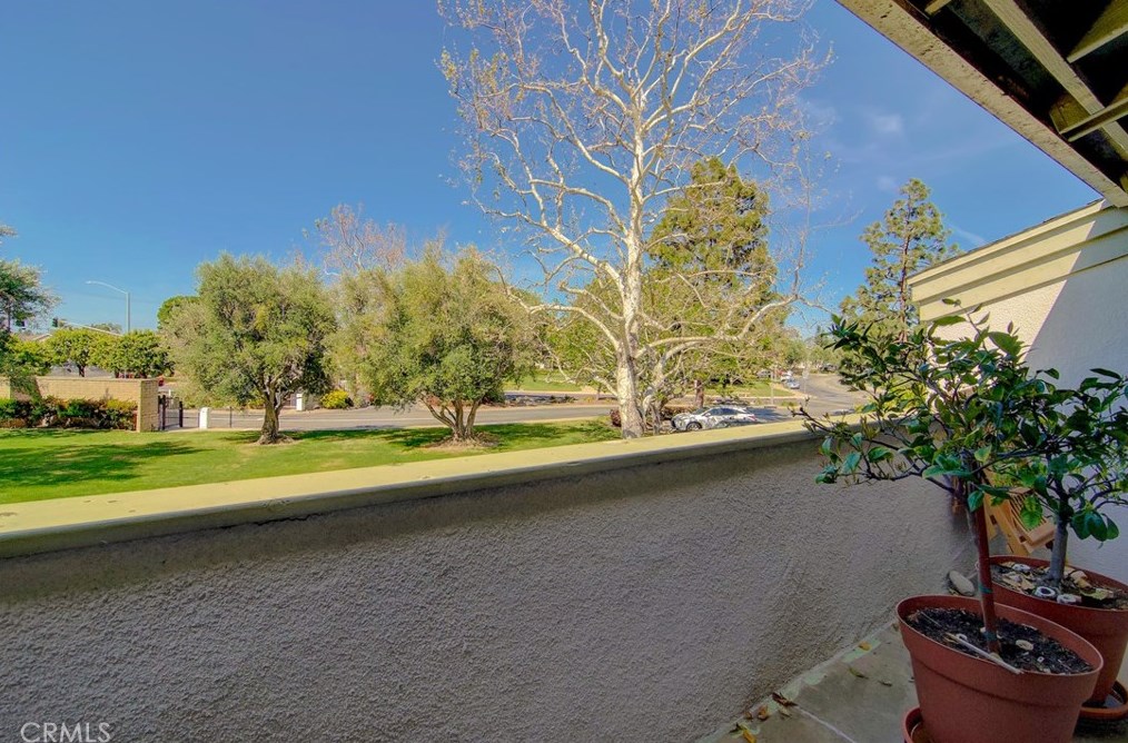 8777 Coral Springs Ct, Huntington Beach CA  92646-6203 exterior