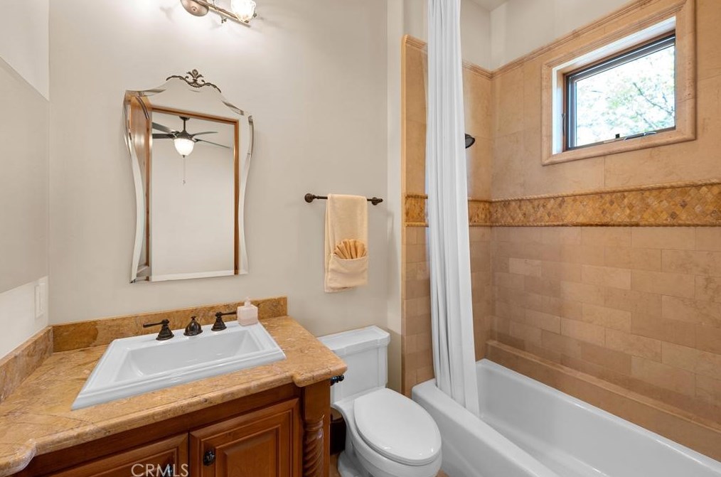 2733 Kingridge Dr, Fallbrook CA  92028-8178 exterior