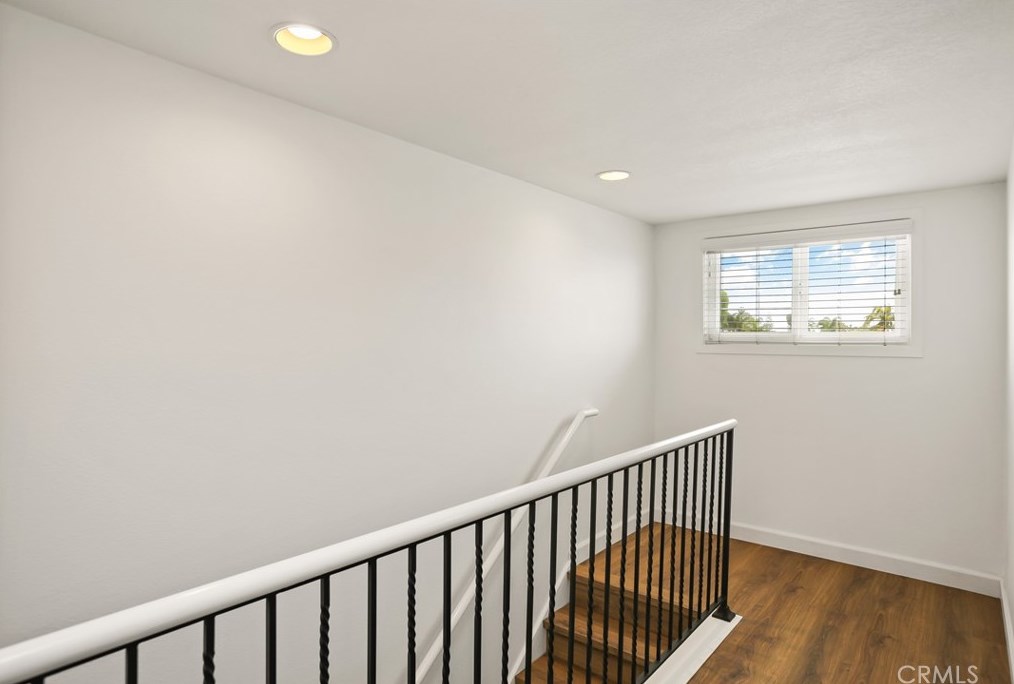 20379 Fee Ln, Huntington Beach CA  92646-5221 exterior