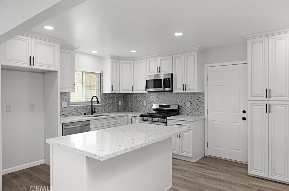 8521 Jennrich Ave, Westminster CA  92683-4614 exterior