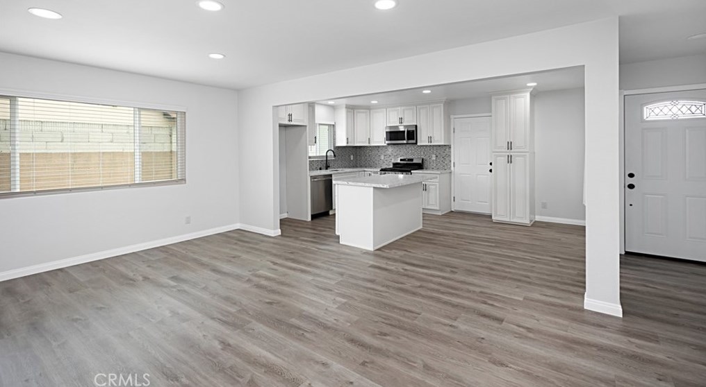 8521 Jennrich Ave, Westminster CA  92683-4614 exterior