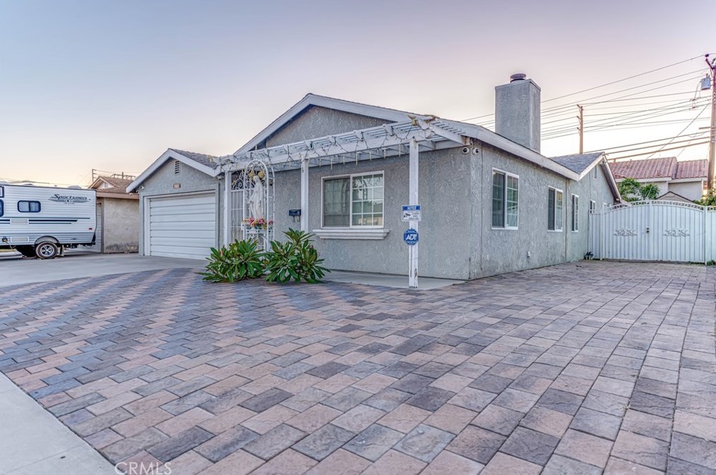 15401 Purdy St, Westminster CA  92683-6376 exterior