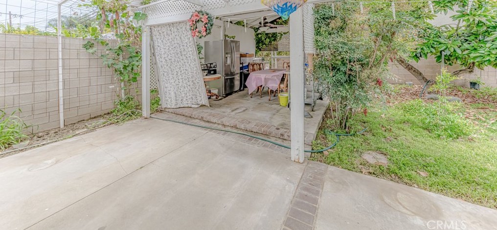 15401 Purdy St, Westminster CA  92683-6376 exterior