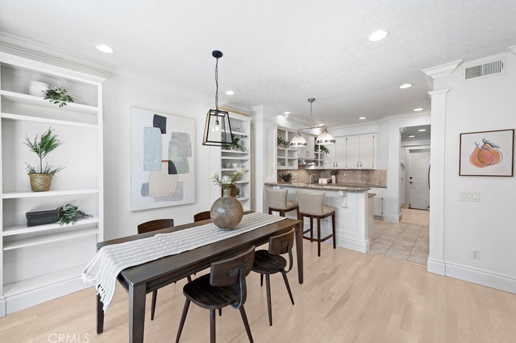 66 Oakcliff Dr, Laguna Beach CA  92677-5650 exterior