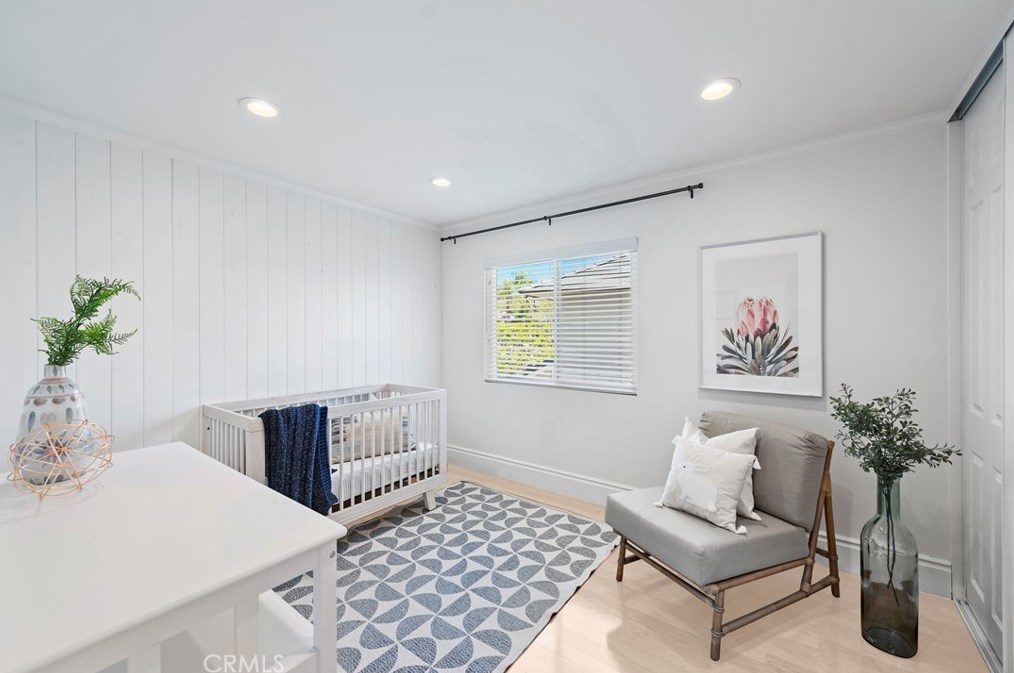 66 Oakcliff Dr, Laguna Beach CA  92677-5650 exterior