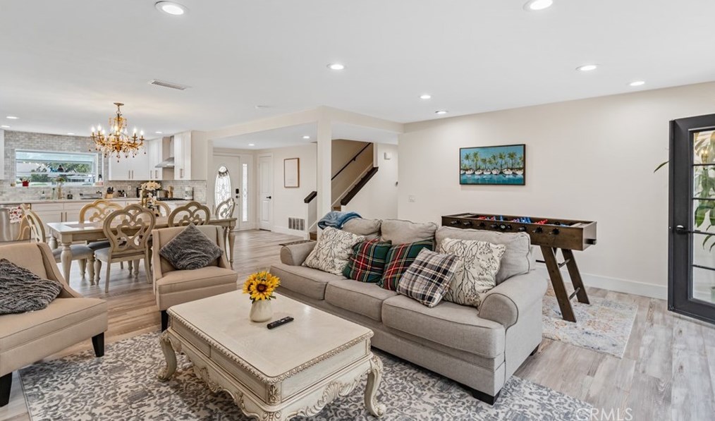 25005 Mackenzie St, Laguna Beach CA  92653-5082 exterior