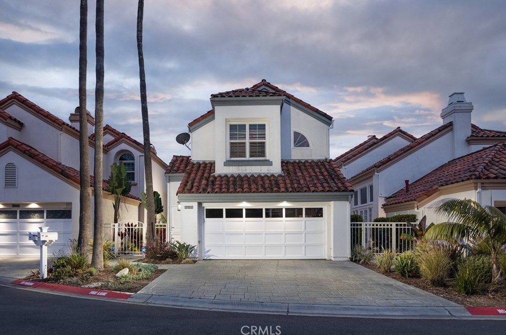 3182 Portofino Cir, Huntington Beach CA  92649-1927 exterior