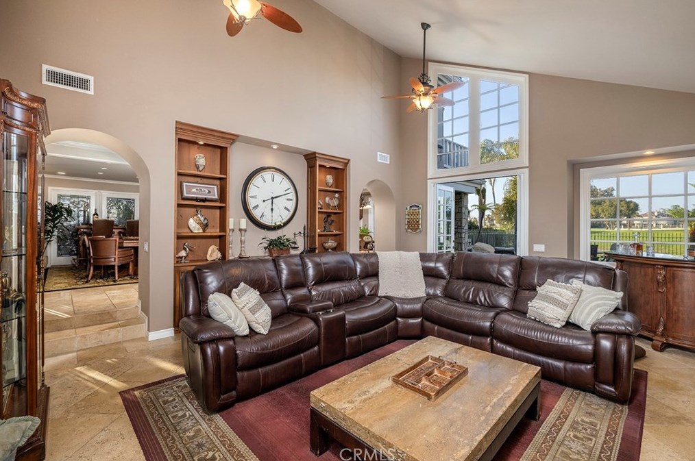 19372 Woodlands Dr, Huntington Beach CA  92648-5541 exterior