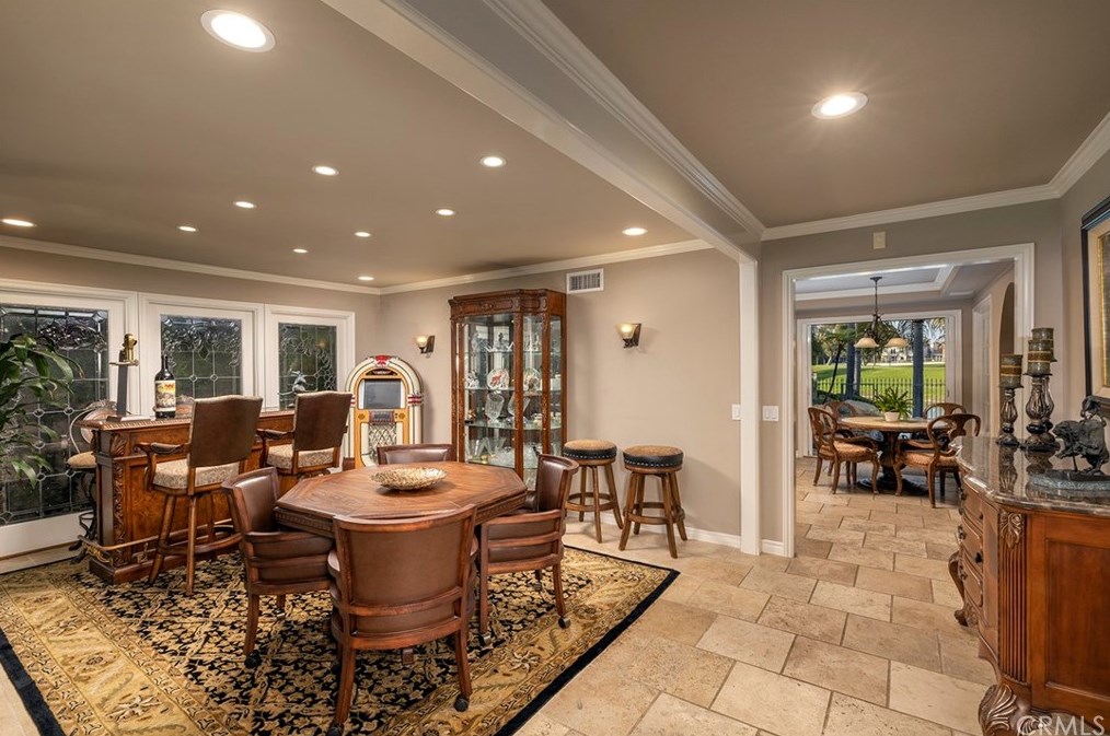 19372 Woodlands Dr, Huntington Beach CA  92648-5541 exterior
